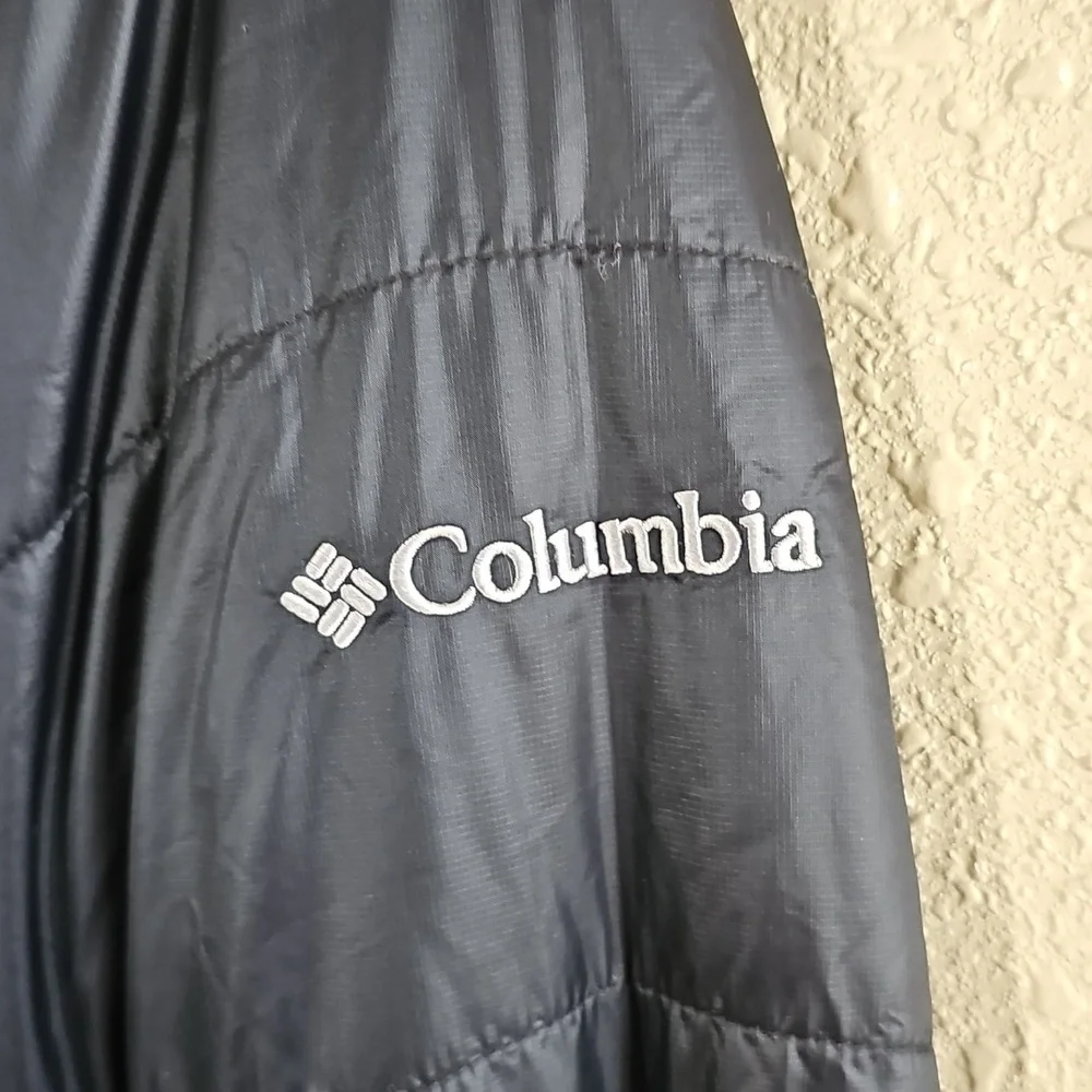Columbia University Of Houston Omniheat Puffer Jacket.